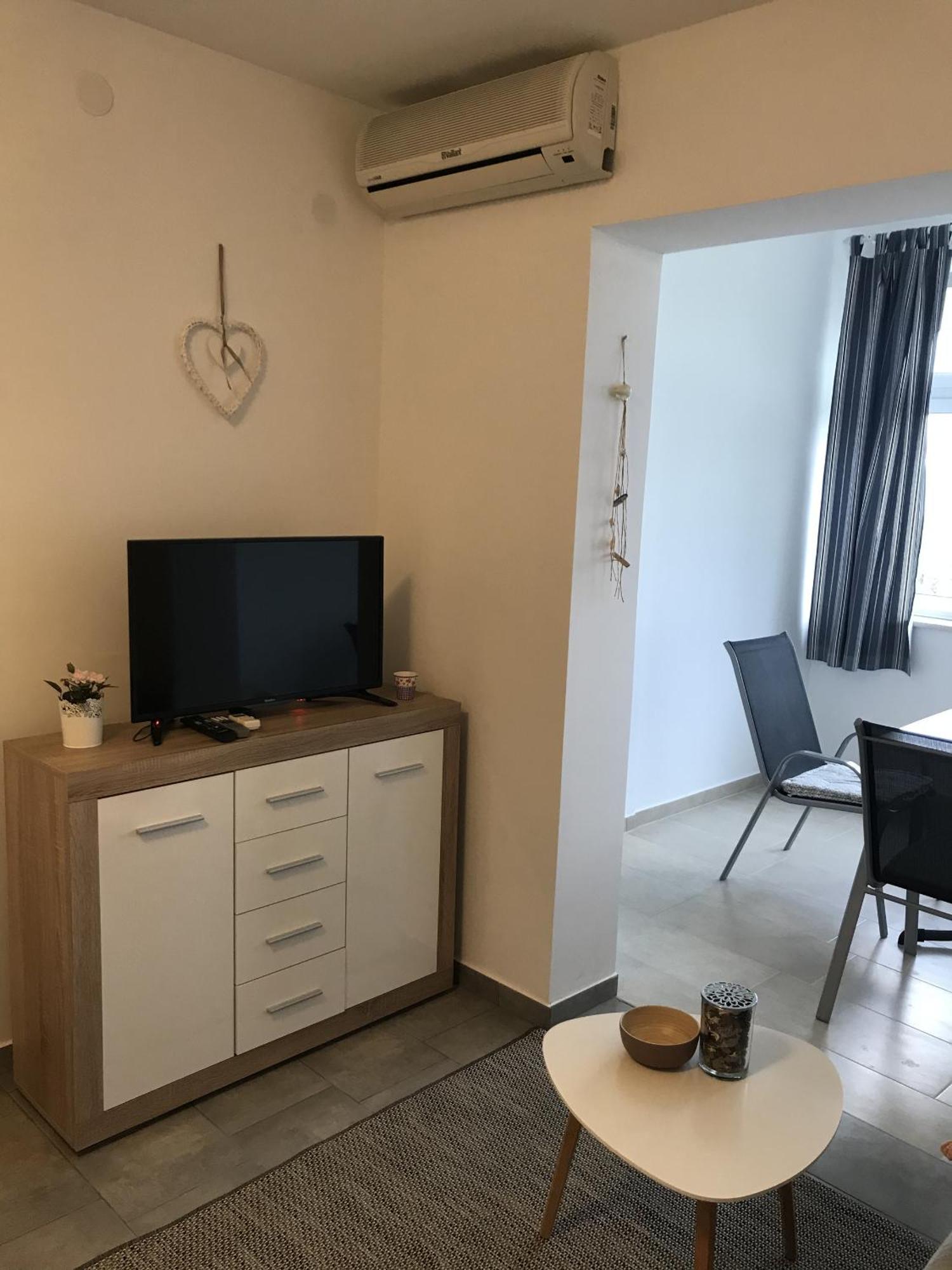 Apartments By The Sea Tucepi, Makarska - 2699 Tučepi Quarto foto